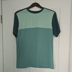 Old Navy Men's Colorblock Tee in Dark Teal and Mint
